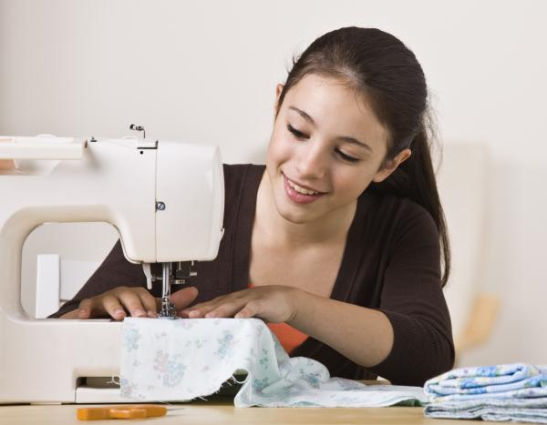 Image for event: Learning Lab | Sewing Machine Basics